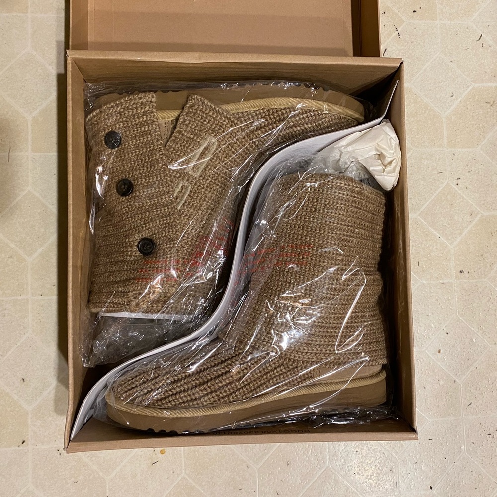 New Crochet Ugg’s in Chesnut